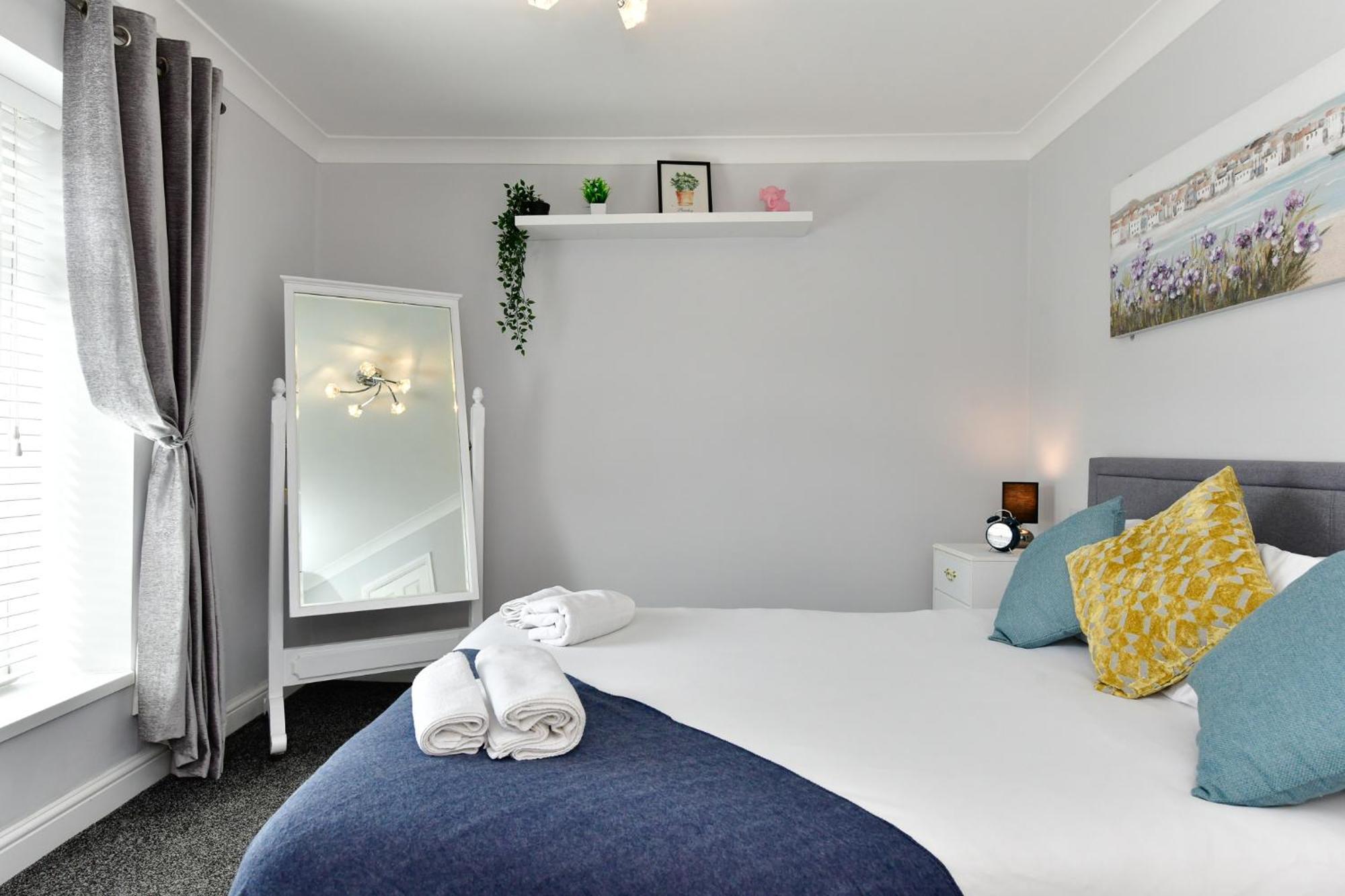 Free Parking - Heart Of The City - Superb Townhouse & Garden - Peaceful Area But Only 5Min Walk To Beach, Shops, Bars, Arena, Marina, Parks Суонси Экстерьер фото