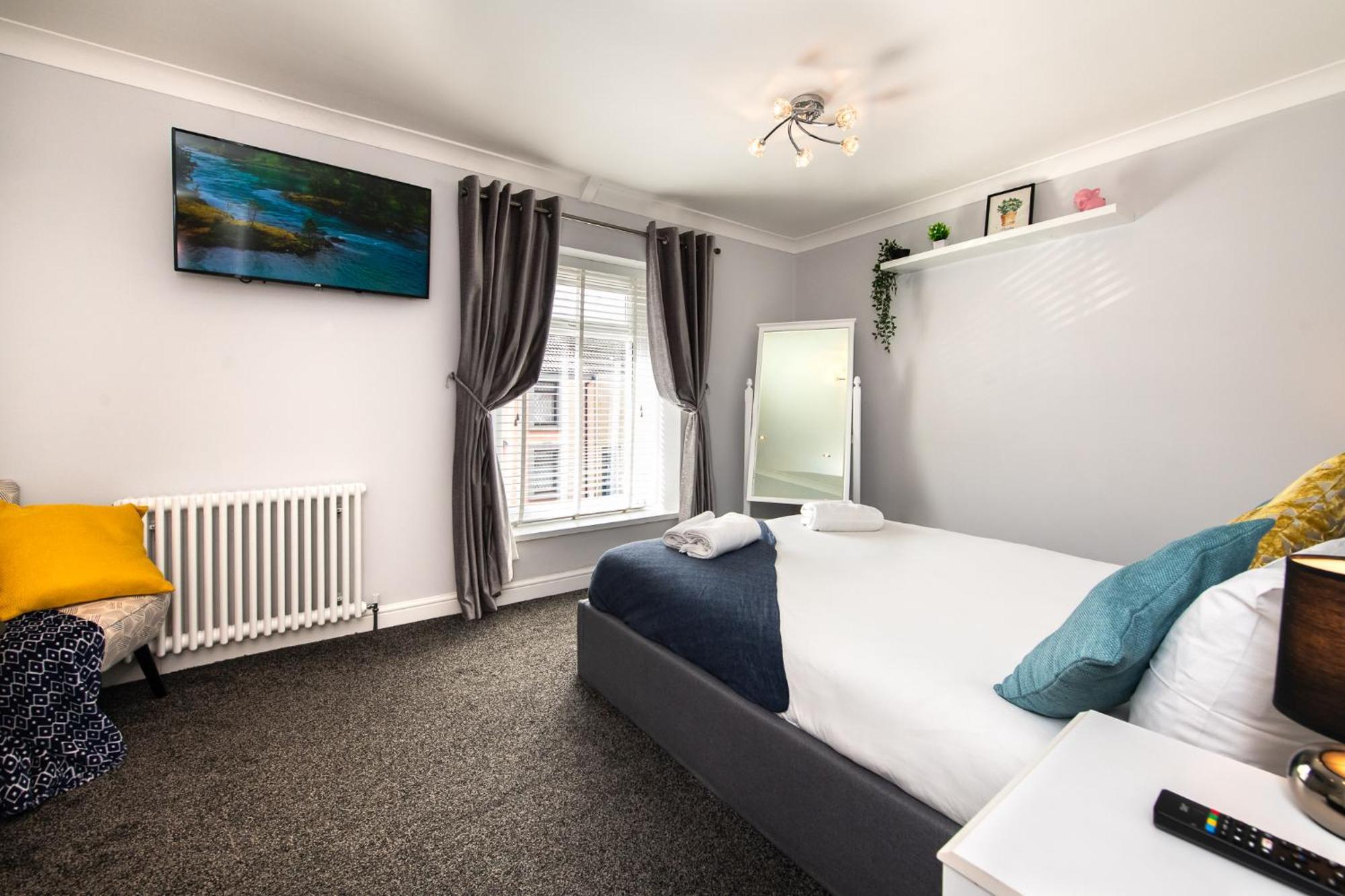 Free Parking - Heart Of The City - Superb Townhouse & Garden - Peaceful Area But Only 5Min Walk To Beach, Shops, Bars, Arena, Marina, Parks Суонси Экстерьер фото