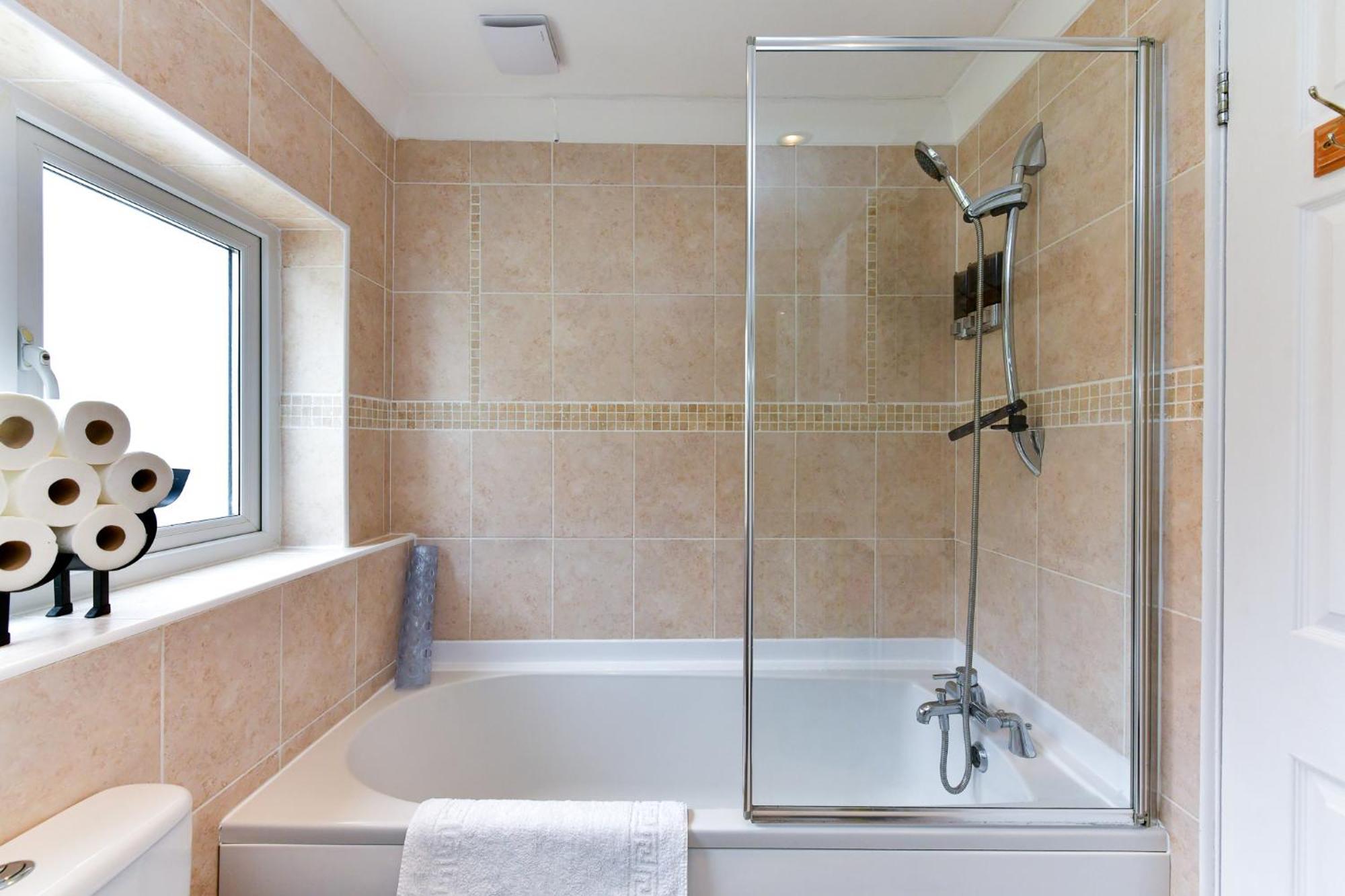 Free Parking - Heart Of The City - Superb Townhouse & Garden - Peaceful Area But Only 5Min Walk To Beach, Shops, Bars, Arena, Marina, Parks Суонси Экстерьер фото